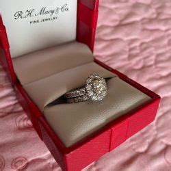 Exquisite Engagement Rings near Aliso Viejo 